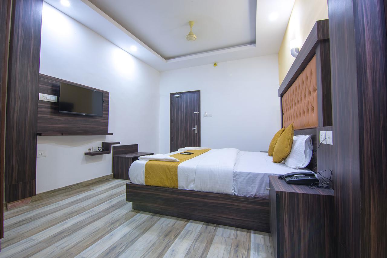 Hotel Kochi Crown Ngoại thất bức ảnh