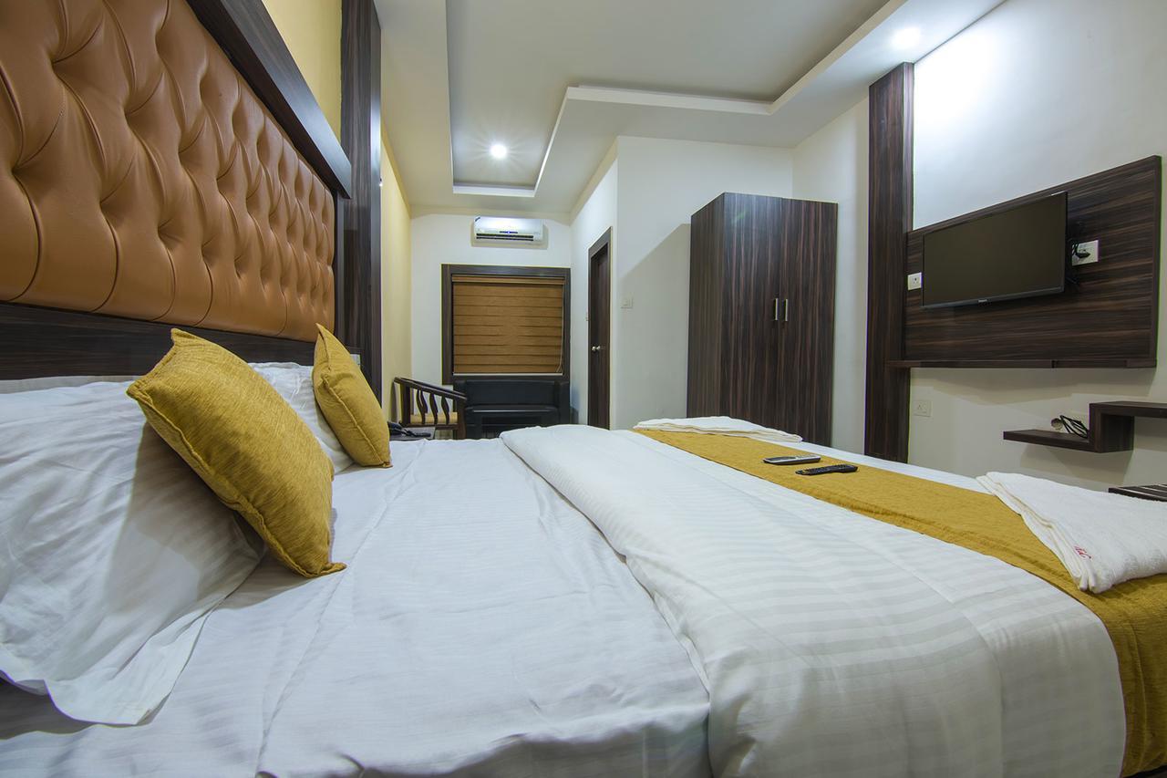 Hotel Kochi Crown Ngoại thất bức ảnh